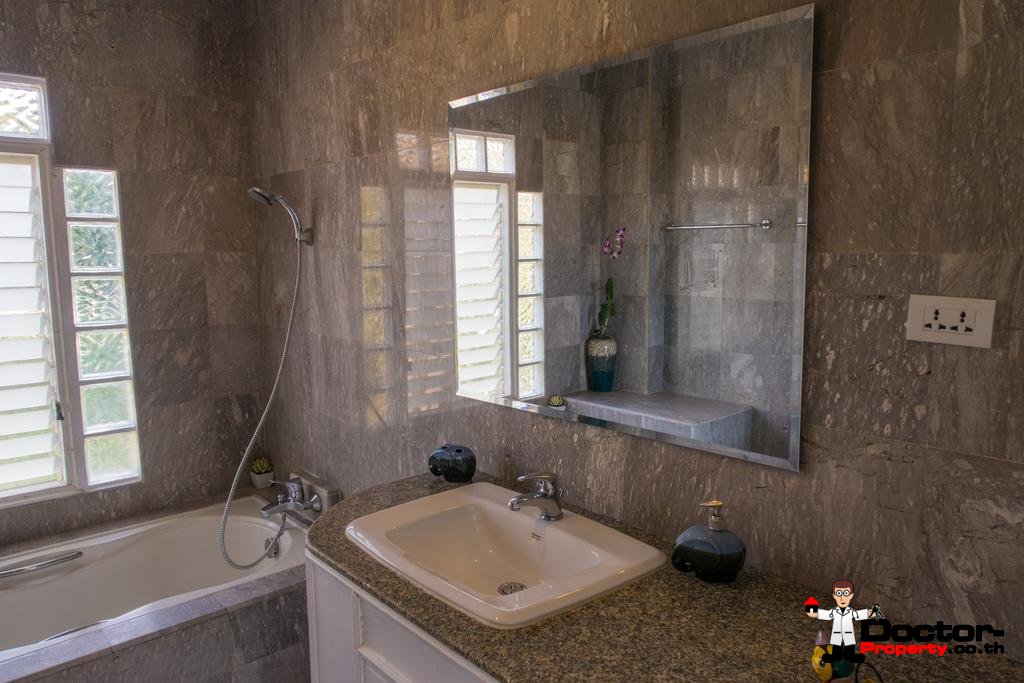 6 Bedroom Villa with Sea View - Bang Rak - Koh Samui - for sale